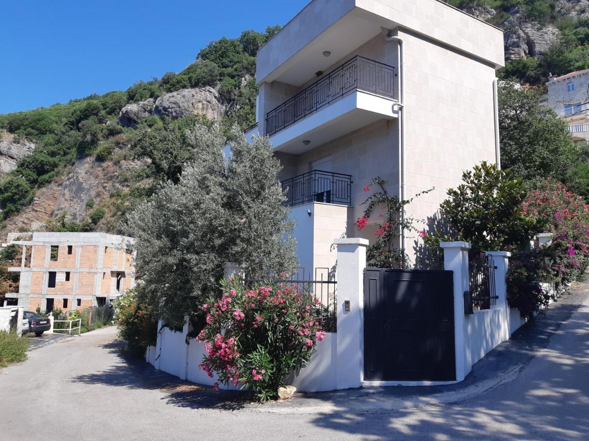 Simonovic Petrovac na moru